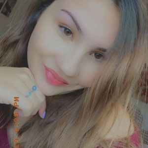 Meet your Posher, Alexandra